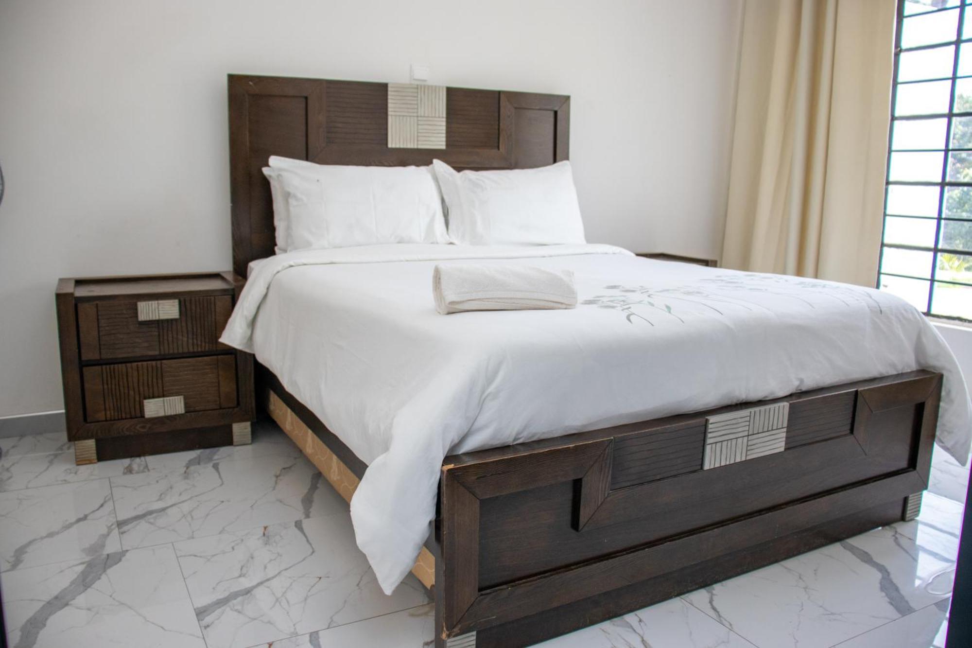 Lowin Suites-One-Bed Apartments Lusaka Exterior photo