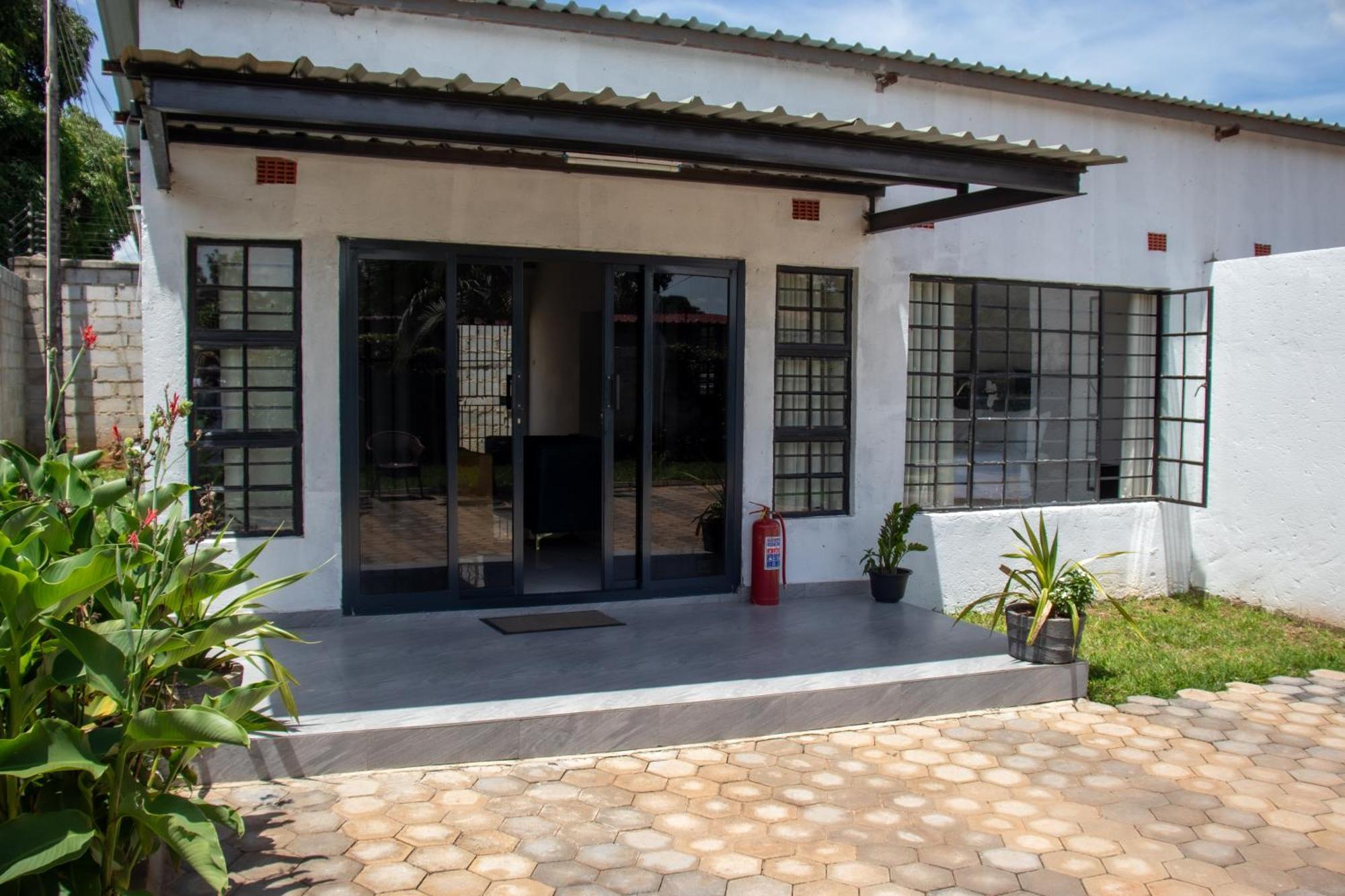 Lowin Suites-One-Bed Apartments Lusaka Exterior photo
